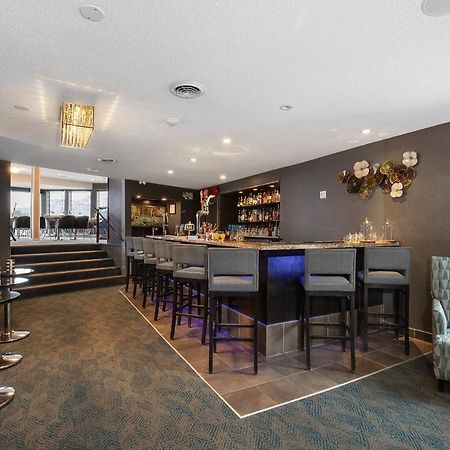 Ramada By Wyndham Kamloops Hotel Exterior photo