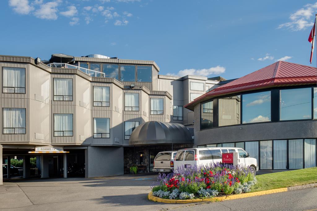 Ramada By Wyndham Kamloops Hotel Exterior photo